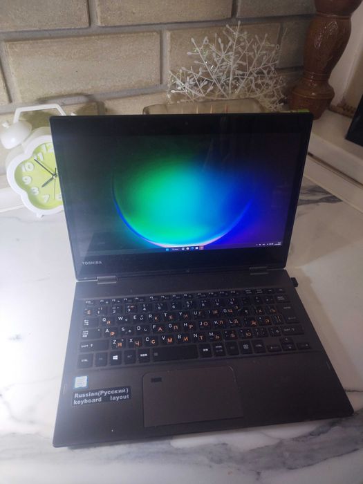 Toshiba dynabook V72 touchscreen