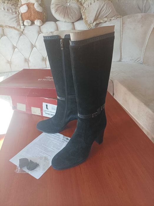 Замшевые сапоги  марки EI Tempo