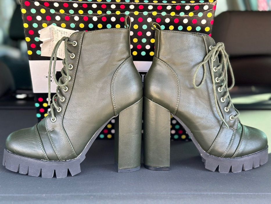 Нови дамски обувки