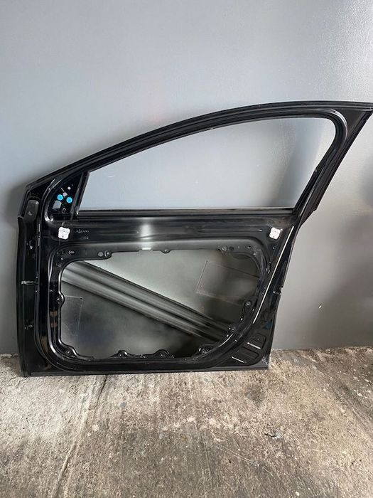 Portiera Usa Dreapta Fata VOLVO V40