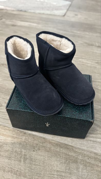 Cizme Emu in stare perfecta