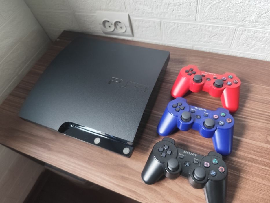 Продам ps3 slim прошитая