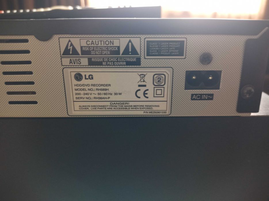 DVD recorder Panasonic DMR EH535 si LG RH589H cu HDD si telecomenzi