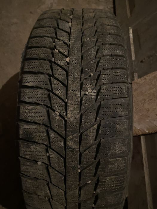 Продам шины с дисками 205.60 R16
