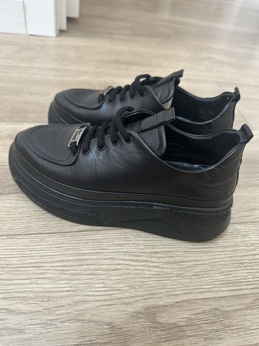 Обувь женская 34