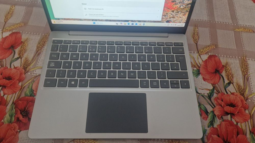 Laptop Microsoft Surface Go Touch Screen I5-1035G1 12.4’’16GB PORTABIL