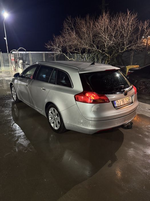 Vand opel insignia sau schimb cu unele variate