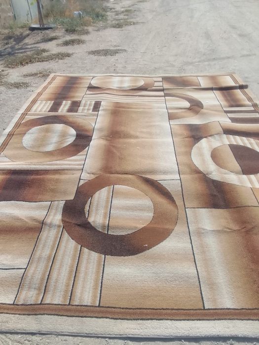 Продаю ковры в хорошем состоянии