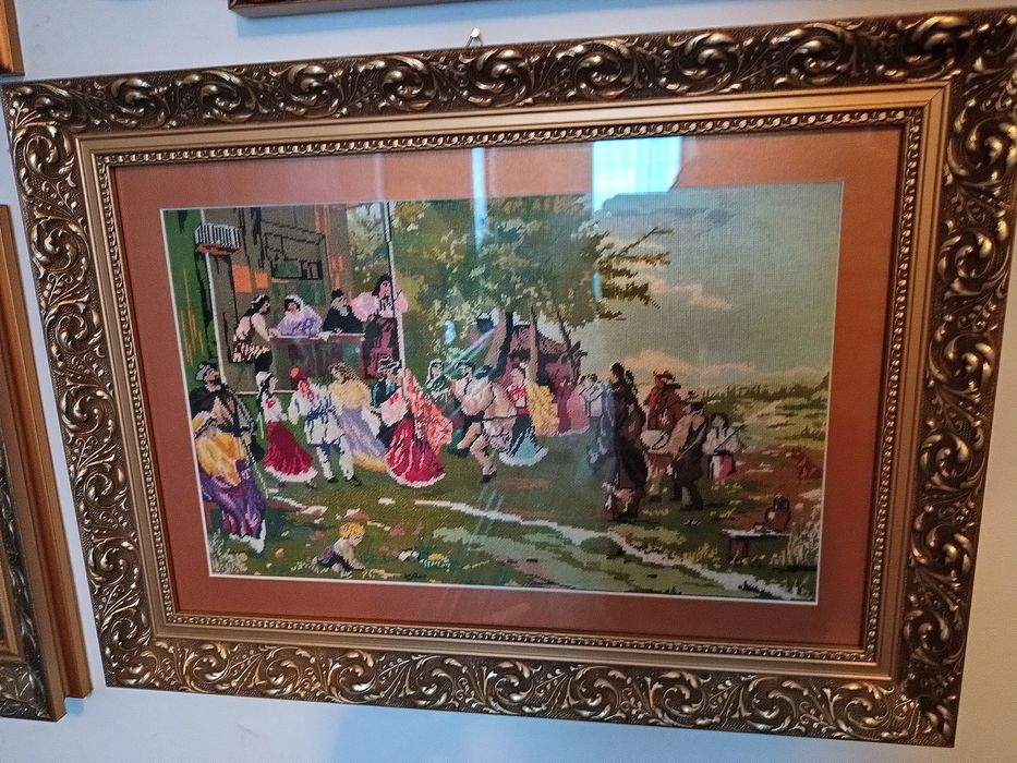 Vând goblenuri superbe. Tipoen.