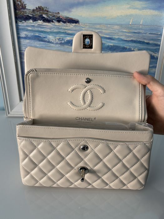 Дамска чанта – CHNL + подарък