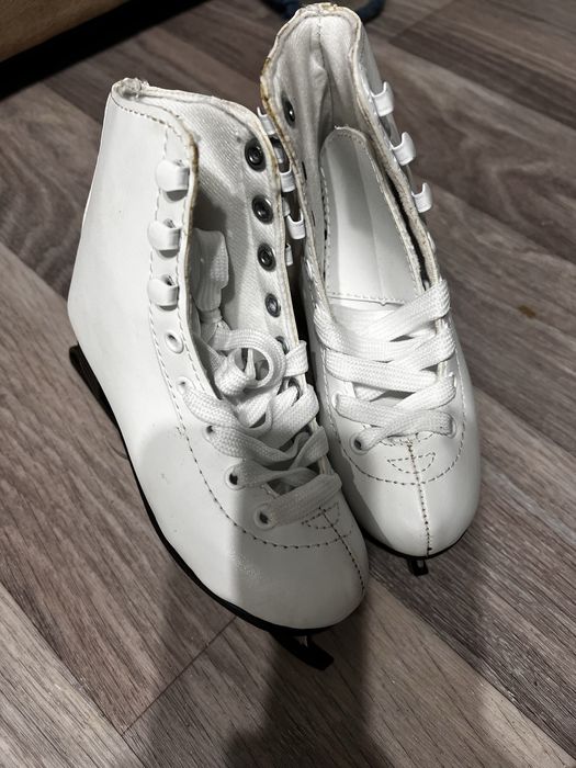 Коньки белые для девочек  28 размер
