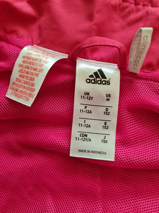 Продам спортивный костюм для девочки