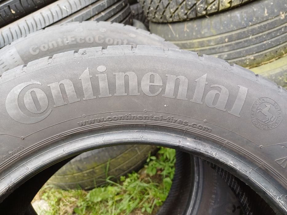 Vând 4 anvelope de vara 205 55 r16 CONTINENTAL  foarte bune