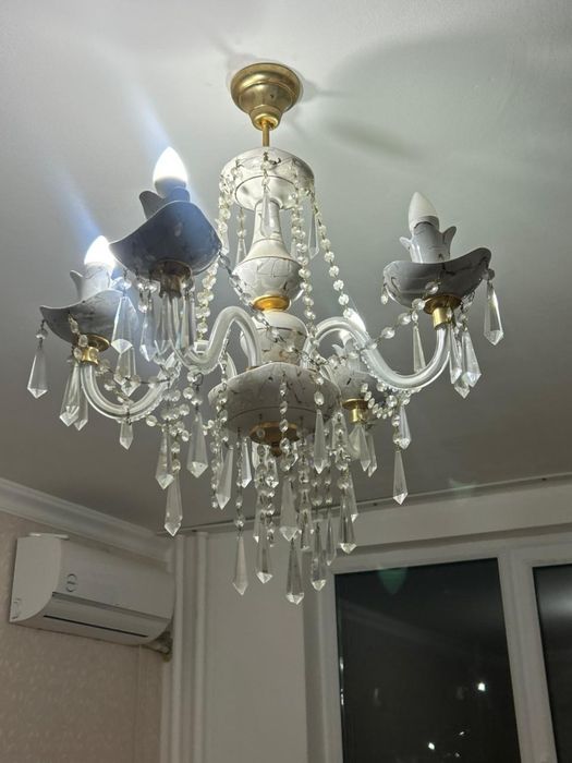 Продам люстру б.у.