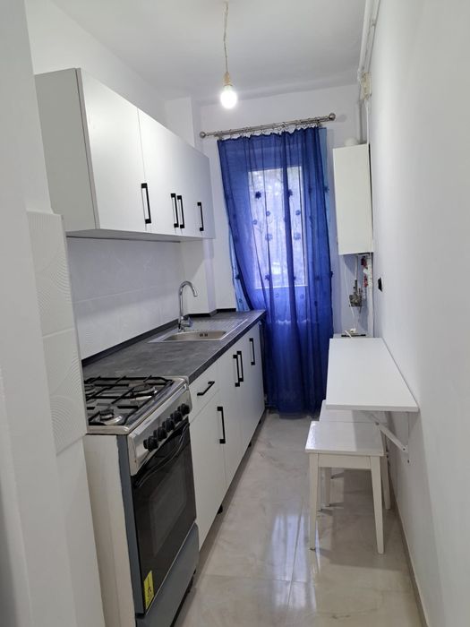 Închiriez apartament cu 2 camere zona Botizului