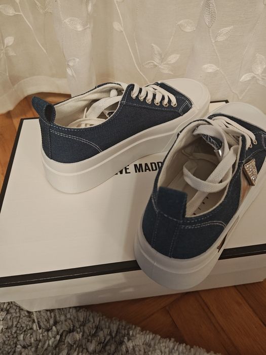 Дамски гуменки от плат