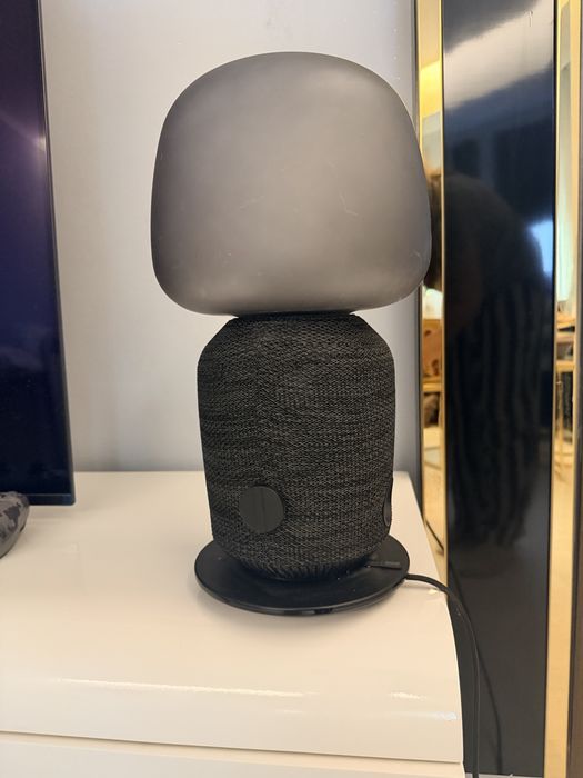 Veioza cu boxa bluetooth inclusa Ikea Symfonisk