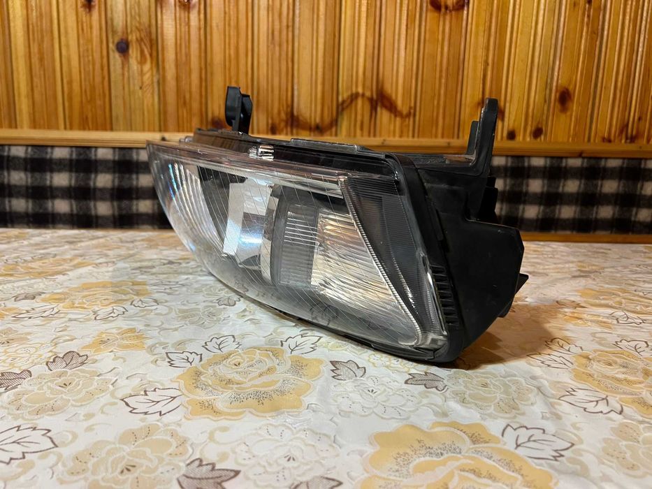 Vand Far dreapta Audi A6 C6 Bi-Xenon cu lupa