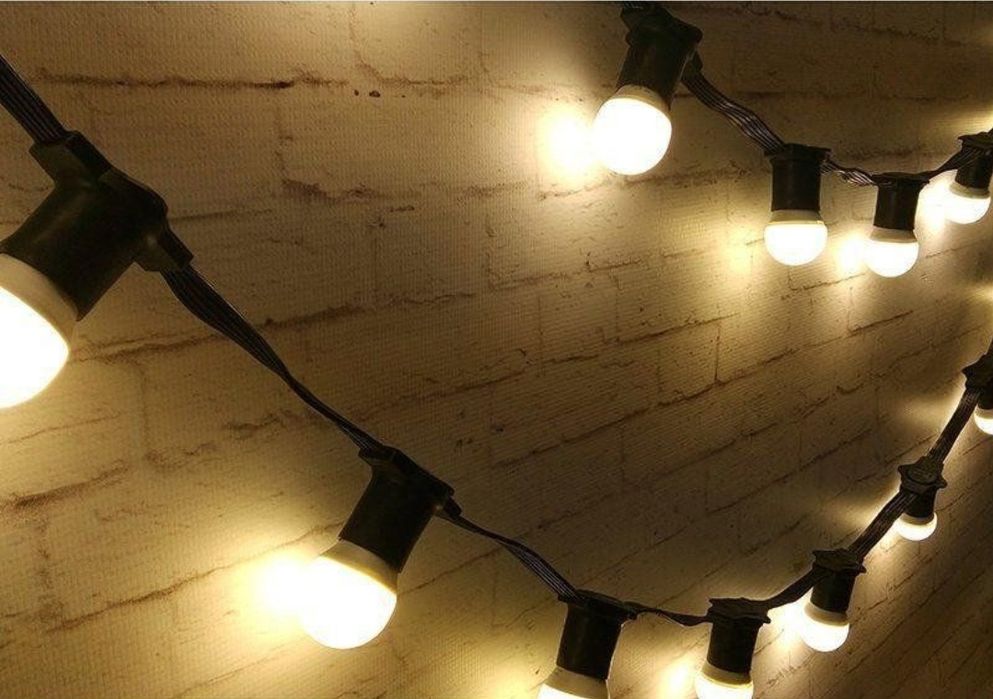 Уличные гирлянды для кафе