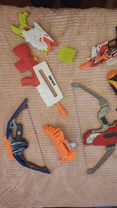 Nerf нърф колекция пушки, пистолети и лъкове