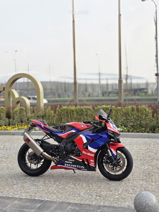 Сотилади Honda cbr1000rr-r fireblade