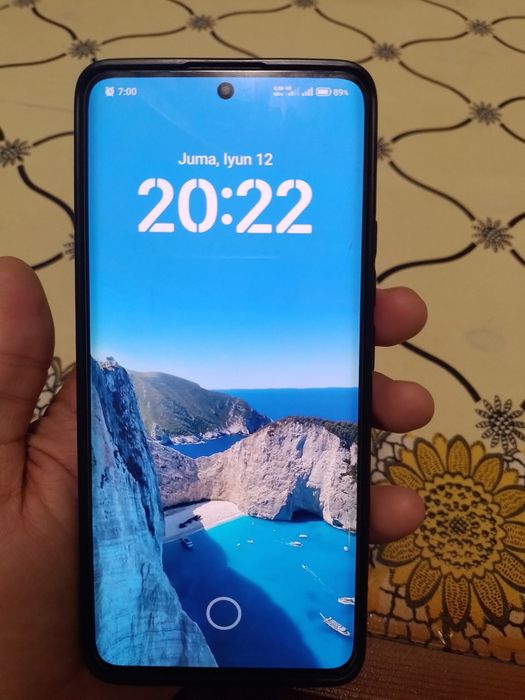Narxi 2.200 Redmi not 13 pro plus 5g xolati alo petno metno yoʻq