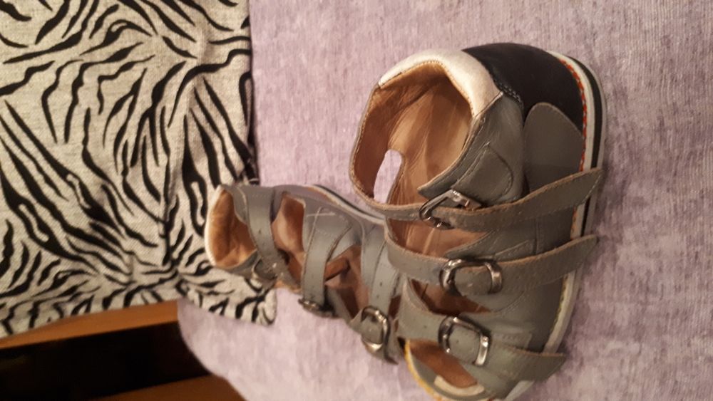 Продам ортопедические сандали