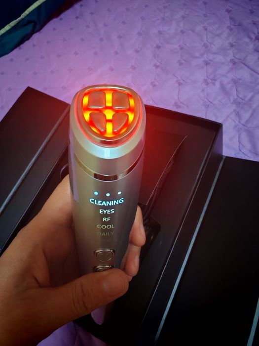 Массажер для лица