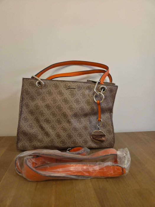 Guess дамска чанта