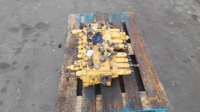 Distribuitor hidraulic CATERPILLAR CATERPILLAR KMX13S/P34002