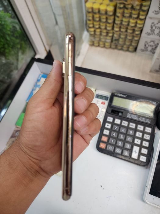 Iphone 256gb karopka bor