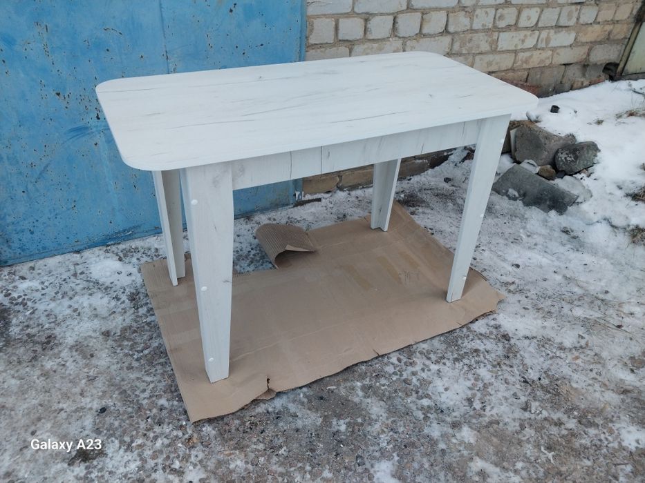 НОВЫЙ стол кухонный