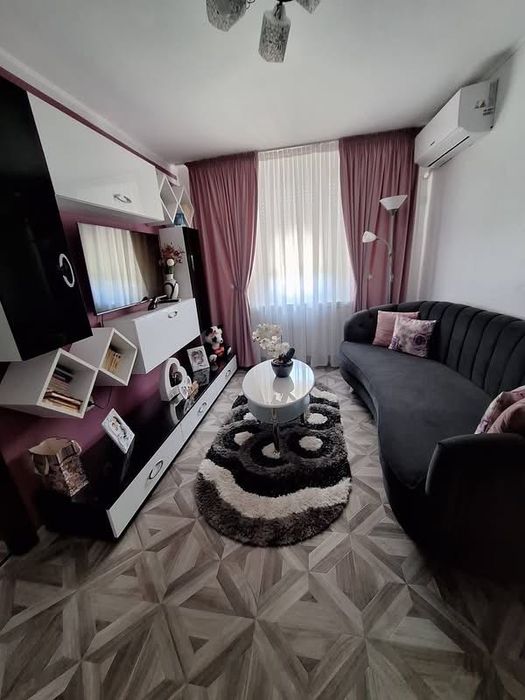 Vând apartament