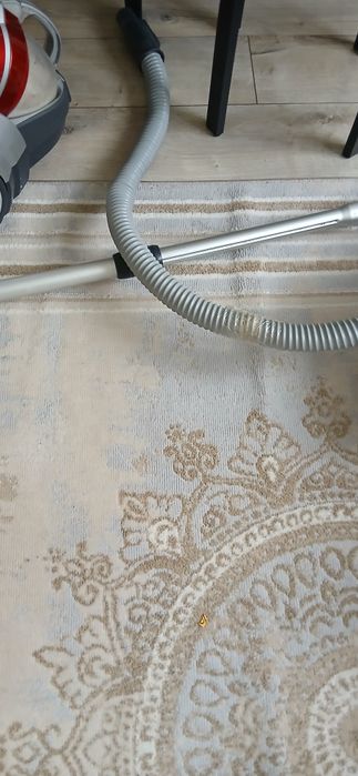 Пыльесос LG 2000v