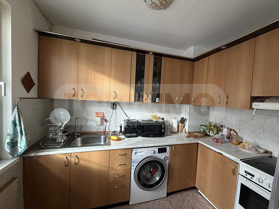 Тристаен апартамент в центъра на град Добрич