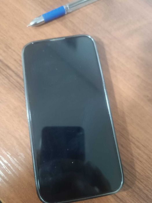 срочно продам айфон 13