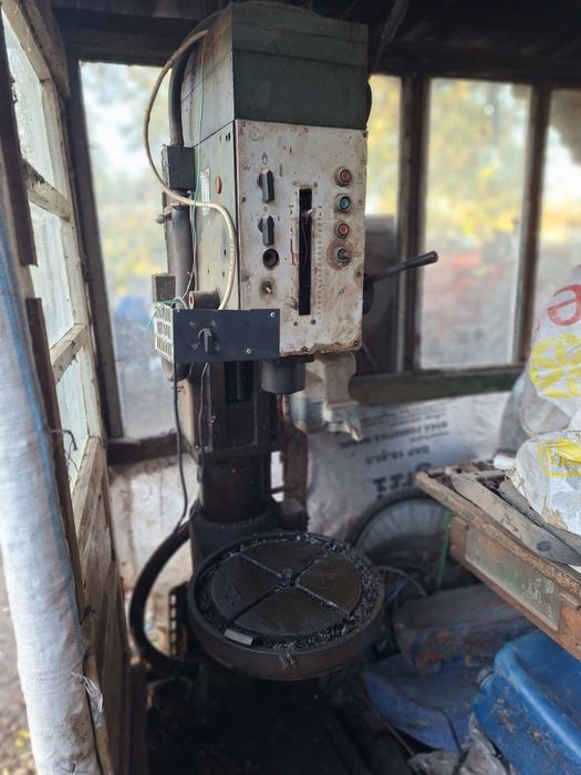 Bormașină electrica