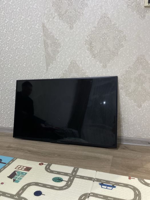 Телевизор.sony с разбитым экраном