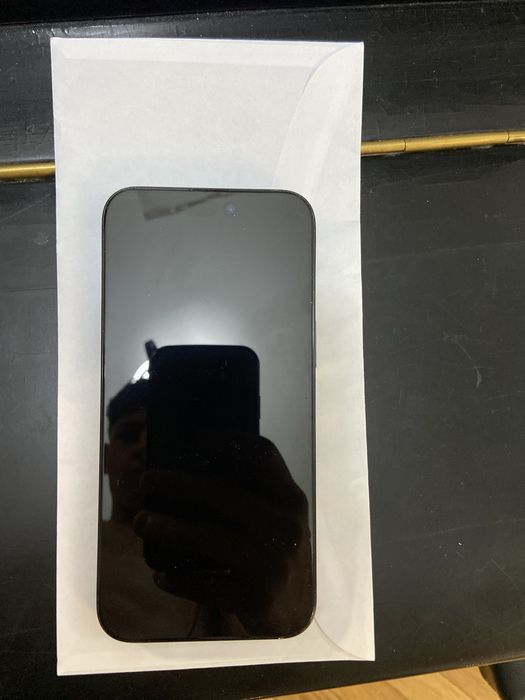 Vand Iphone 15 pro max blocat in icloud