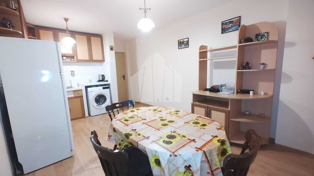 Продава се Тристаен апартамент в Велико Търново, Център - 75 кв.м за 5 €/кв.м - Снимка #2