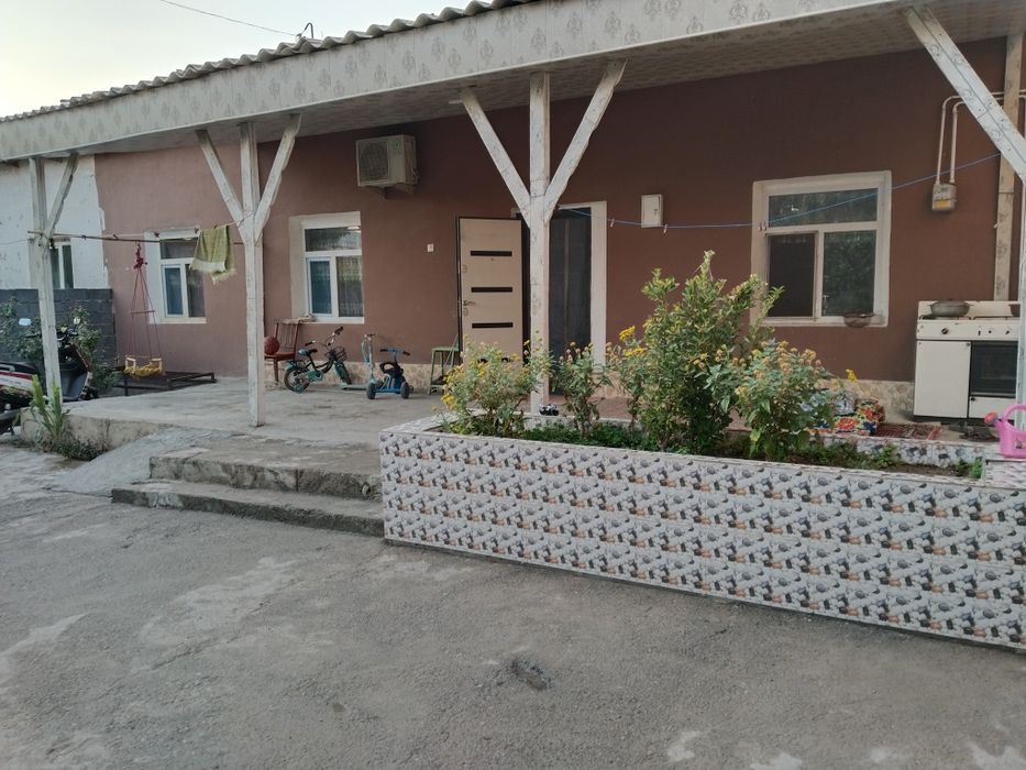 Uy sotiladi Jizzax shahar Bunyodkor mahallasi