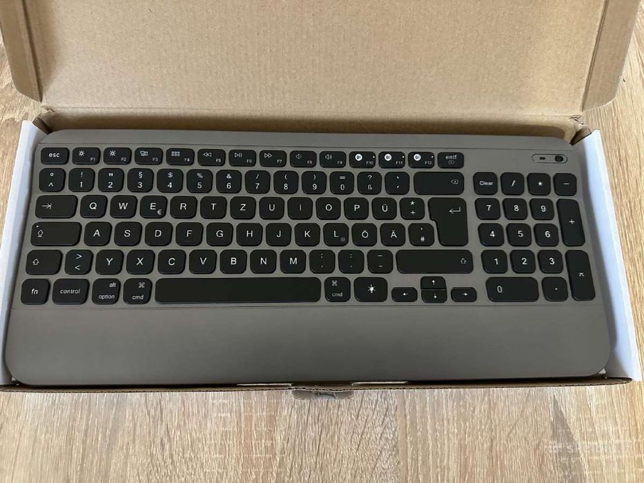 Bluetooth kлавиатура с подсветка