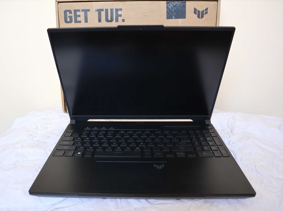 ASUS TUF Gaming A 16/Ryzen 7 7735HS/16GB/512GB SSD/RX 7700S - 8GB