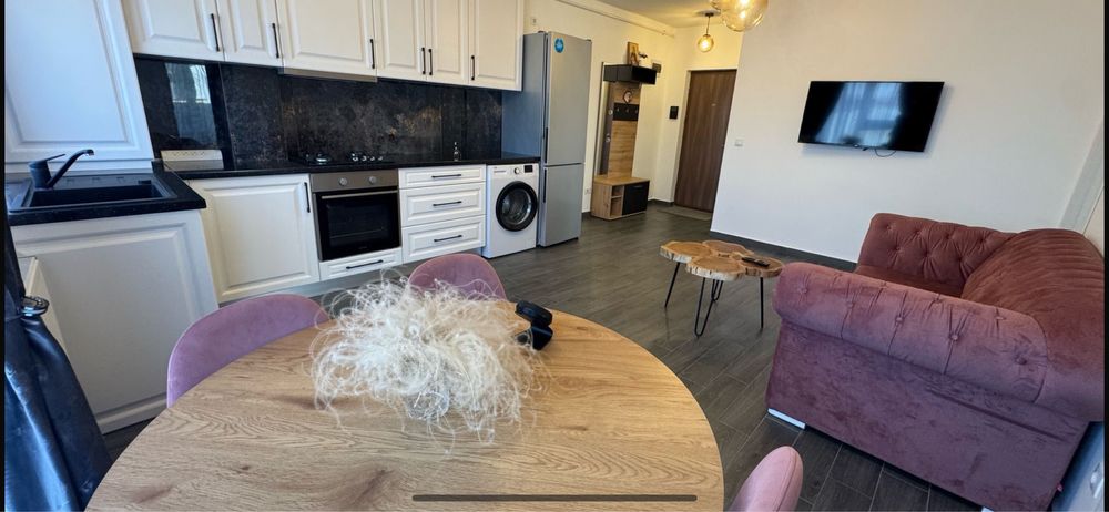 Apartament 3 camere // spre închiriere