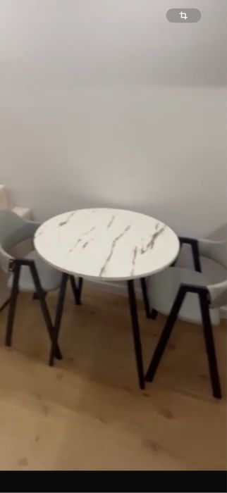Продаётся обеденный новый стол