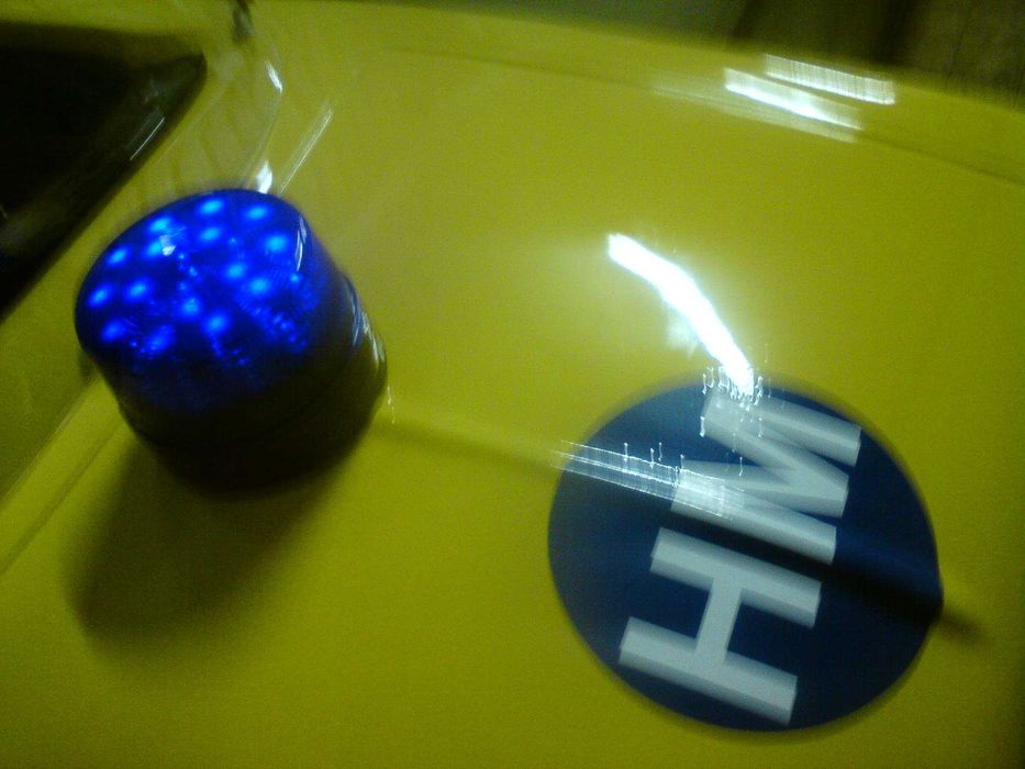 метална детска ретро кола с педали МОСКВИЧ милиция полиция