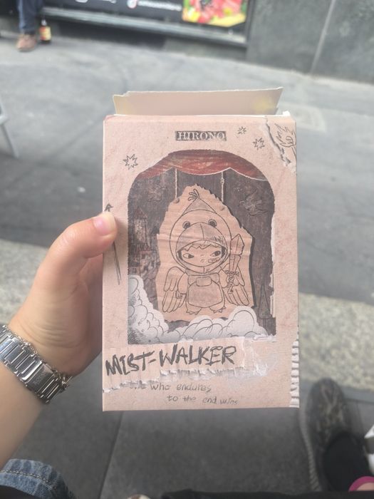 Hirono Mist Walker - Pop Mart