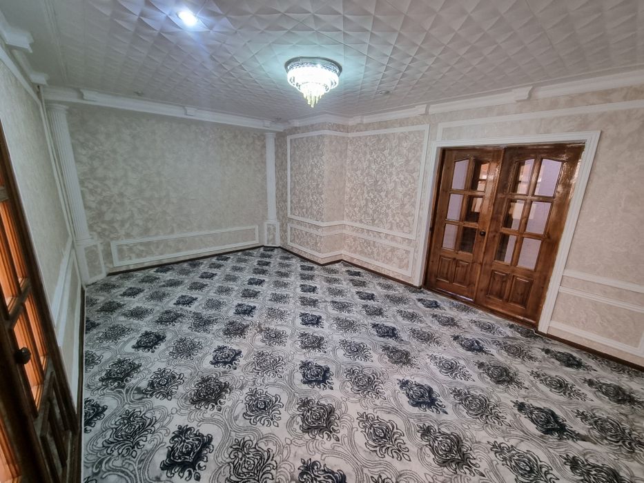 Chorsu bozor 2 xonali kvartira