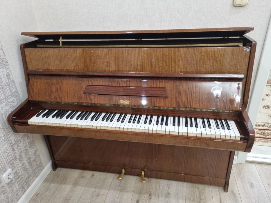 Пианино "Rosler"