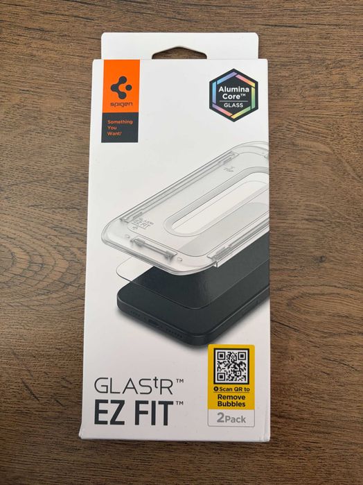 Предпазно стъкло от Spigen за iPhone 17, iPhone 17 Pro, iPhone 16 Pro